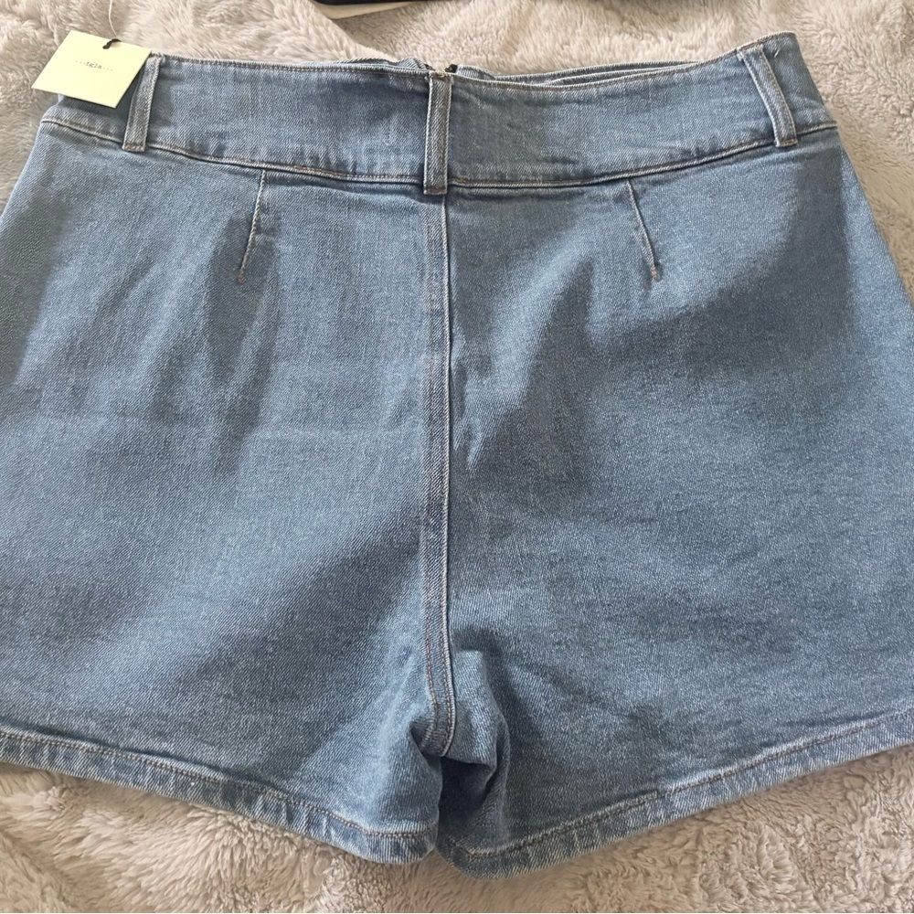 Denim Skort, High Waist Button Front Stretch, Light Wash, tgla Size XL NWT - Picture 3 of 5